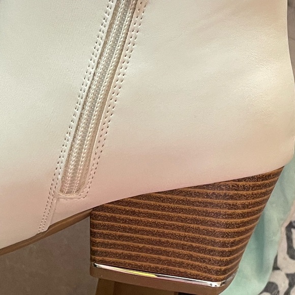 Alfani booties perfect for all seasons!  This year's booties! Bone color!​​​​ - Picture 5 of 7